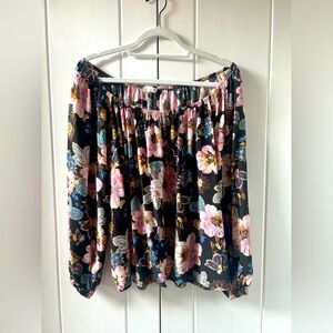 Love Stitch Floral Off the Shoulder Top. Size L.